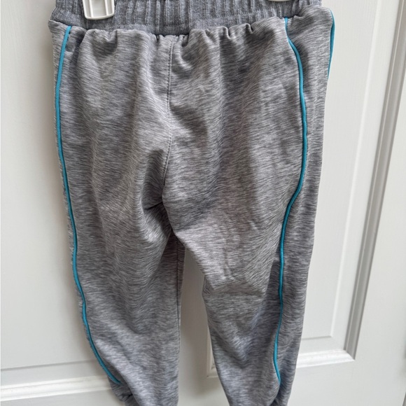 Batman 3T Girls Gray and Blue Stripe Joggers Sweatpants with Pockets - Picture 5 of 8